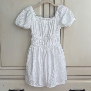 Charming Embroidered White Girls Cotton Dress Size 6 / 6X